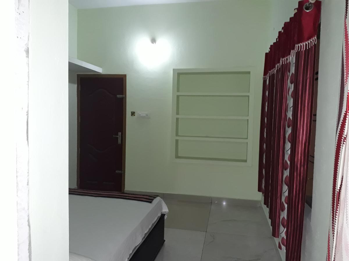 Homestay Alhind Residency *